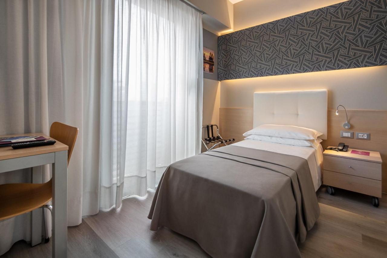 לידו די ג'סולו Hotel Rosanna 3 Stelle Superior מראה חיצוני תמונה