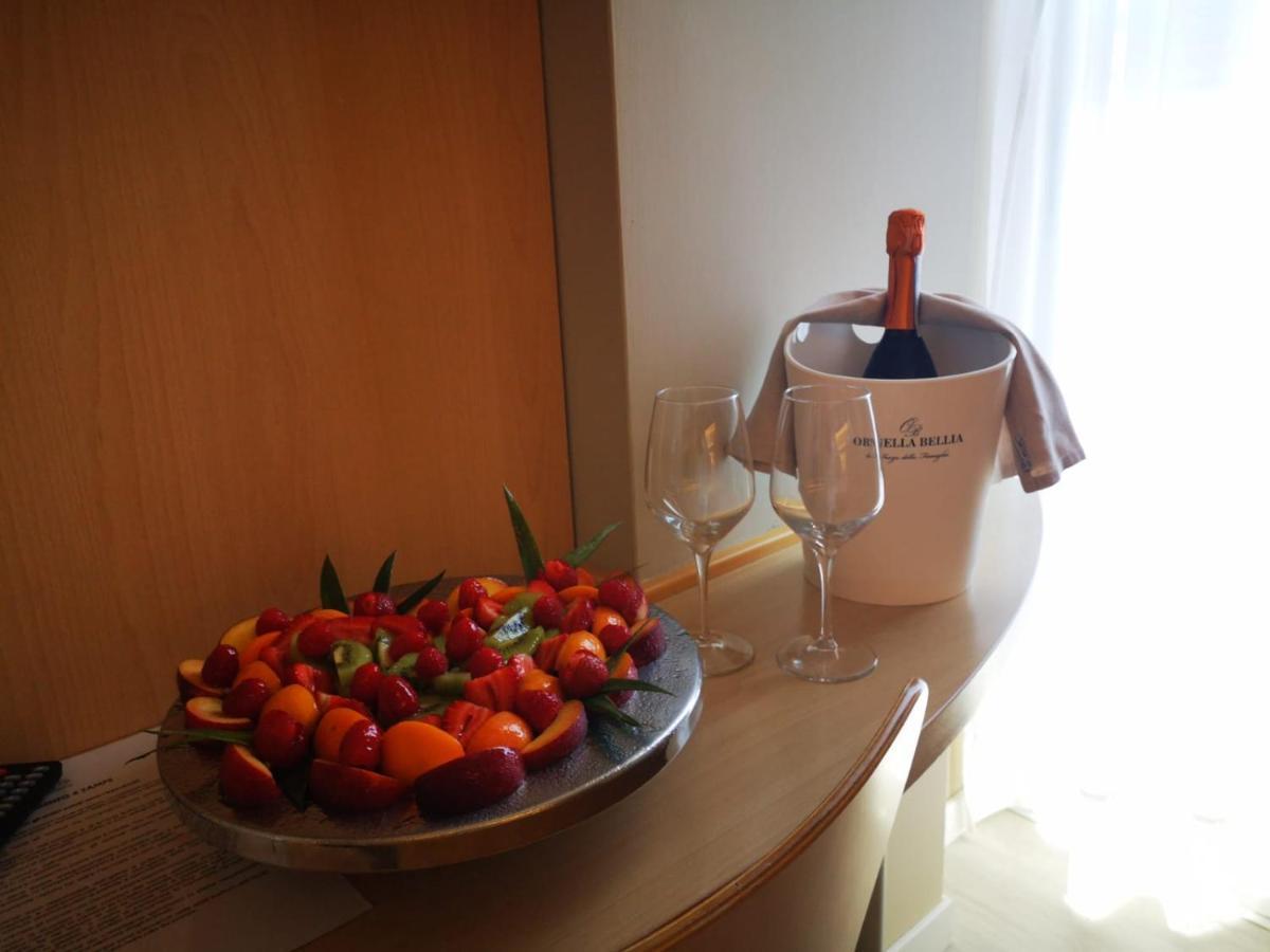 לידו די ג'סולו Hotel Rosanna 3 Stelle Superior מראה חיצוני תמונה