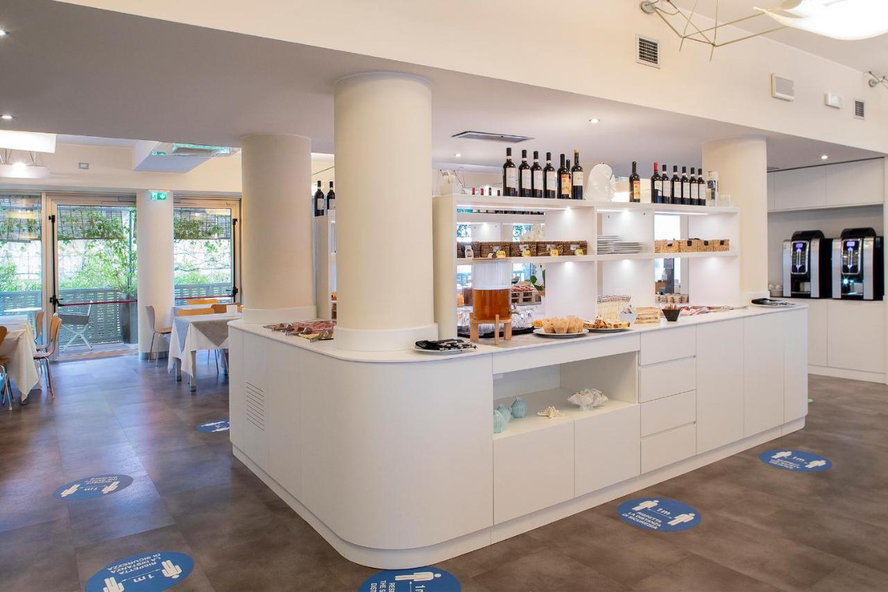 לידו די ג'סולו Hotel Rosanna 3 Stelle Superior מראה חיצוני תמונה