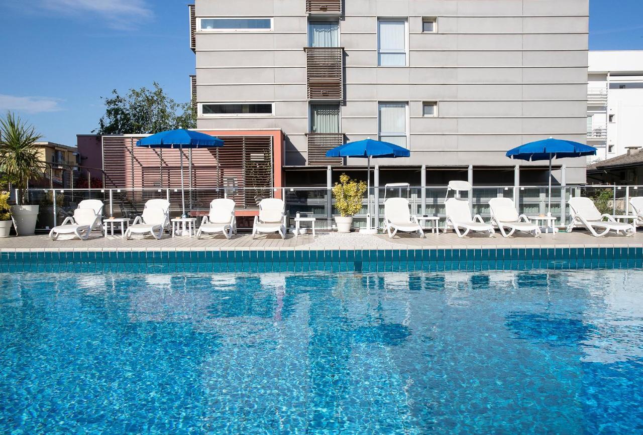 לידו די ג'סולו Hotel Rosanna 3 Stelle Superior מראה חיצוני תמונה