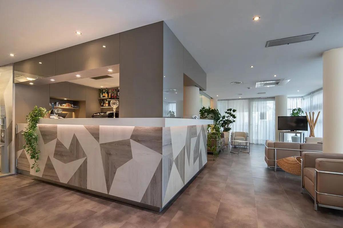 לידו די ג'סולו Hotel Rosanna 3 Stelle Superior מראה חיצוני תמונה